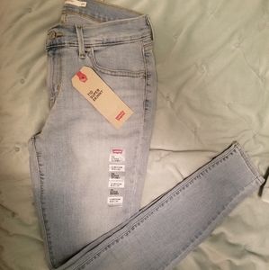 Levi's skinny jeans
